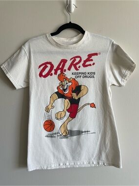 DARE tshirt retro 90s graphic lion basketball keeping kids off drugs S
